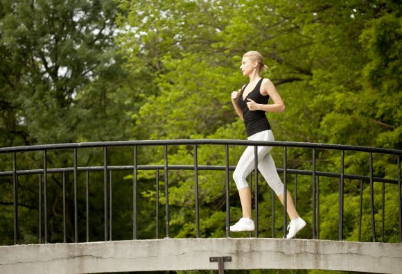 Mujer haciendo running