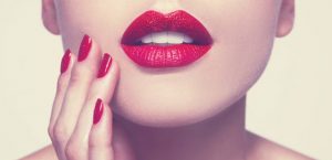 ¿Cómo evitar la resequedad en los labios?