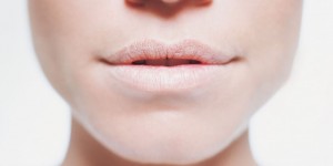 ¿Cómo evitar los labios agrietados y feos?