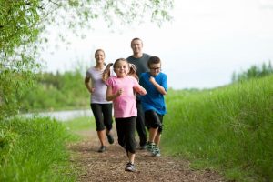 Aprende con nosotros a mantener motivado a tus niños con deporte