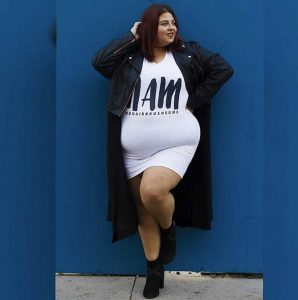 Modelo plus size enciende las redes con sus candentes fotos