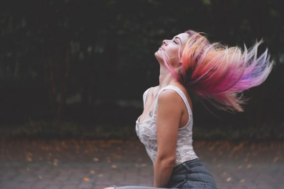 cabello que cambia de color