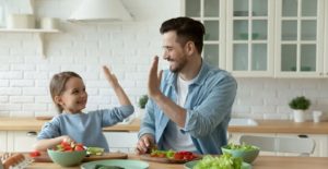 Padres influyen  en los  hábitos alimentarios de los hijos