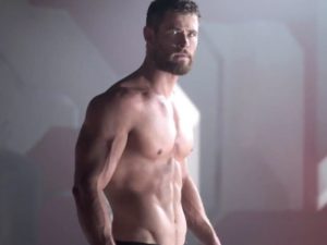Chris Hemsworth pone su cuerpo al servicio de la ciencia en «Limitless»