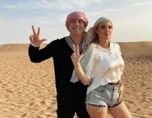 En su luna de miel, Lele Pons y Guaynaa disfrutan de la piscina más profunda del mundo