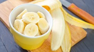Cuántas calorías tiene el plátano y qué beneficios le ofrece al cuerpo