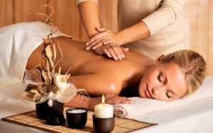 Descubre los beneficios y la esencia de los masajes tántricos