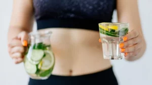 Riesgos de las dietas detox: lo que debes saber antes de emprender una